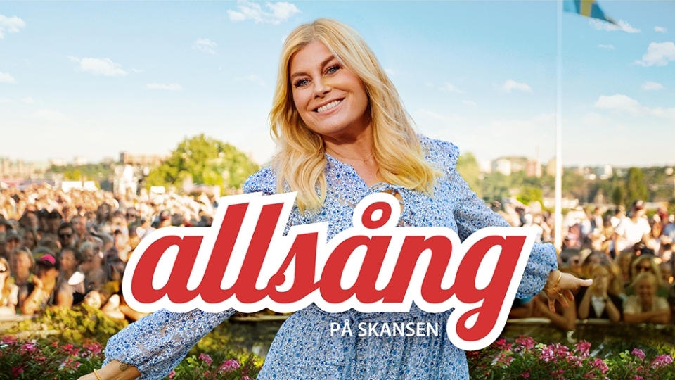 Pernilla Wahlgren står på Sollidens scen på Skansen
